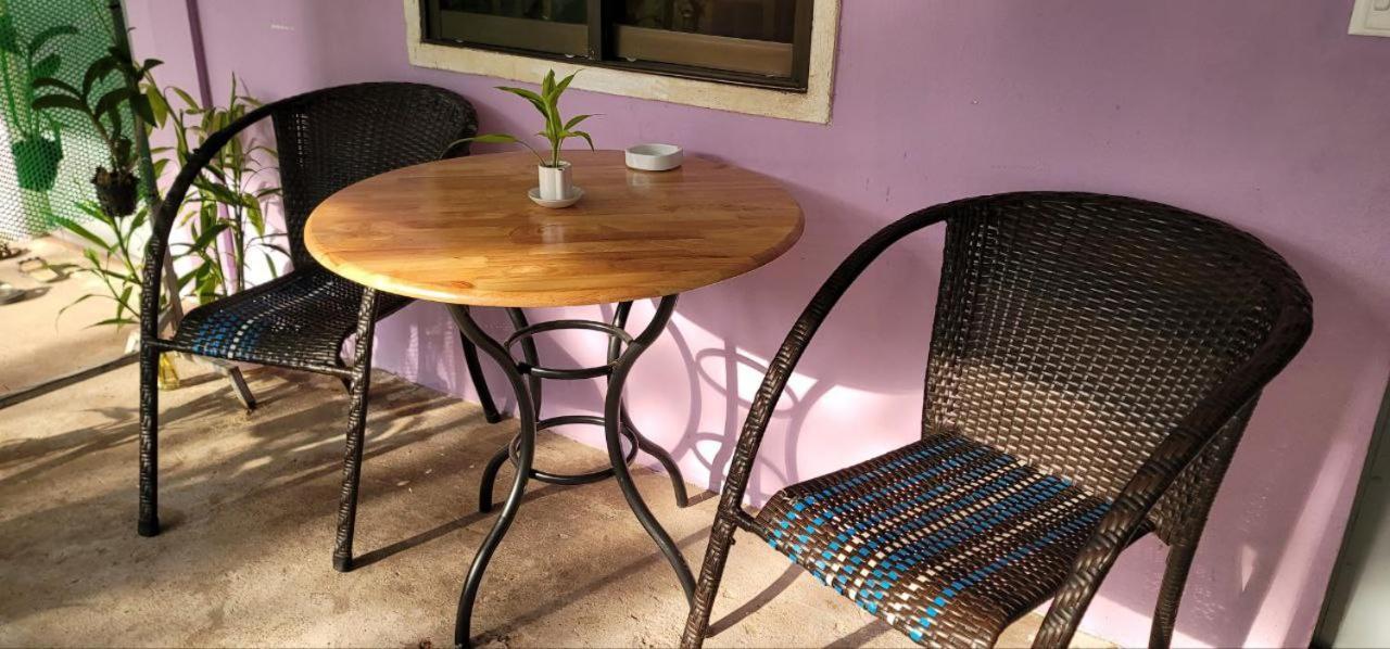 Appartamento The Purple House Siem Reap Esterno foto