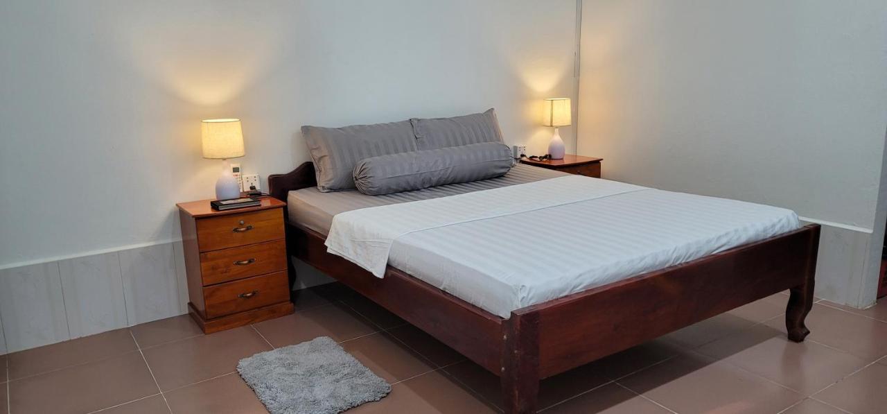Appartamento The Purple House Siem Reap Esterno foto