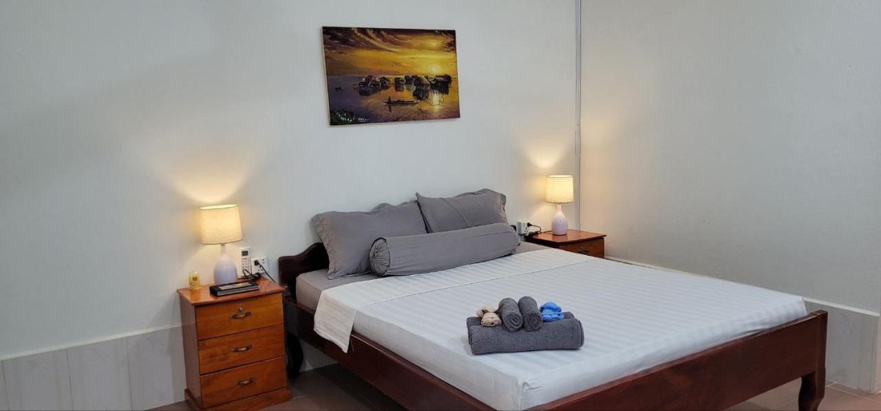 Appartamento The Purple House Siem Reap Esterno foto
